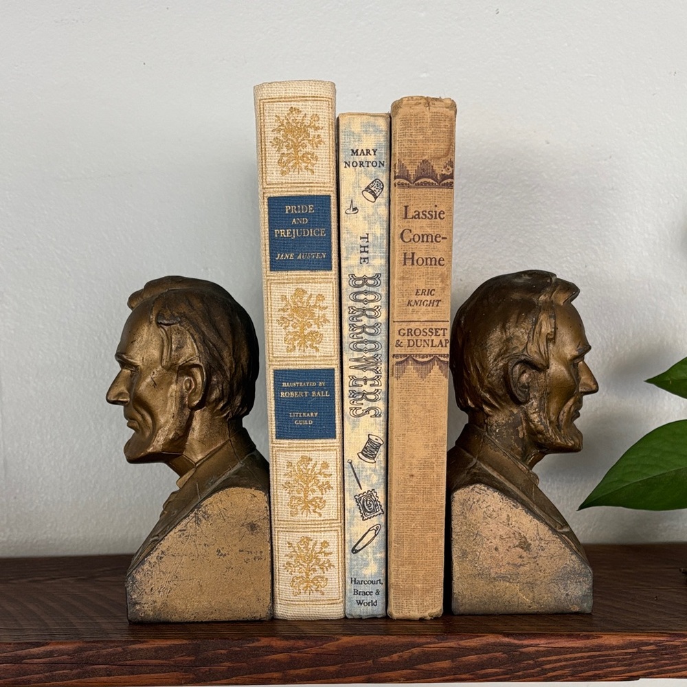 Vintage Abraham Lincoln bust bronze colored metal bookends